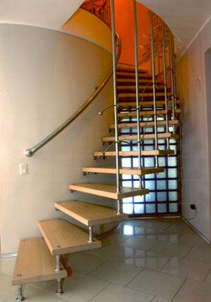 "Кифа" - компания по изготовлению лестниц в г.Днепр
